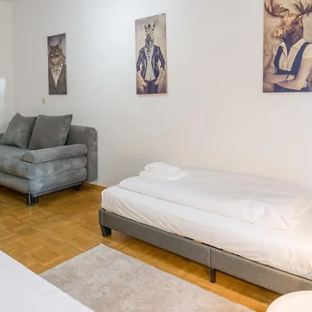 Monteur Am Hasselbach- 6 Betten- 3 Schlafzimmer- Waschmaschine-parkplatz- Wlan * Wolfsburg