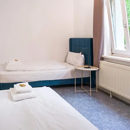 Apartment Monteur Am Hasselbach- 6 Betten- 3 Schlafzimmer- Waschmaschine-parkplatz- Wlan *